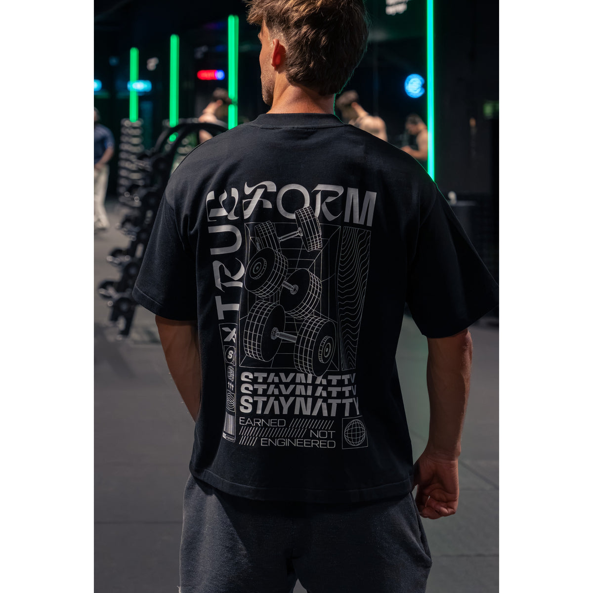 TRUEFORM OVERSIZED TEE